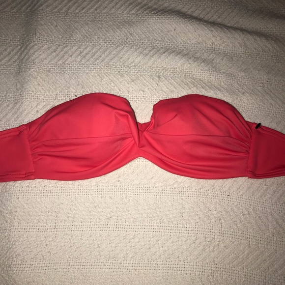 *SOON TO DONATE* VS Coral Bikini Top - Picture 3 of 8